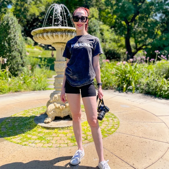 Meet your Posher, J - Picture 1 of 2